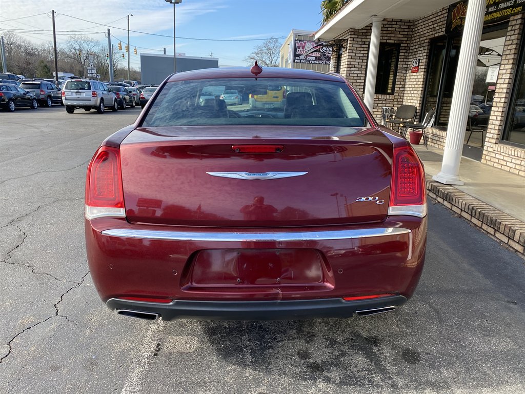 2017 Chrysler 300 C - Photo 6