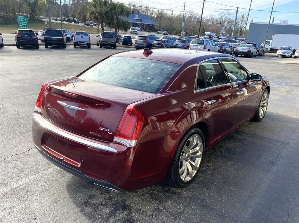 2017 Chrysler 300 C - Photo 7