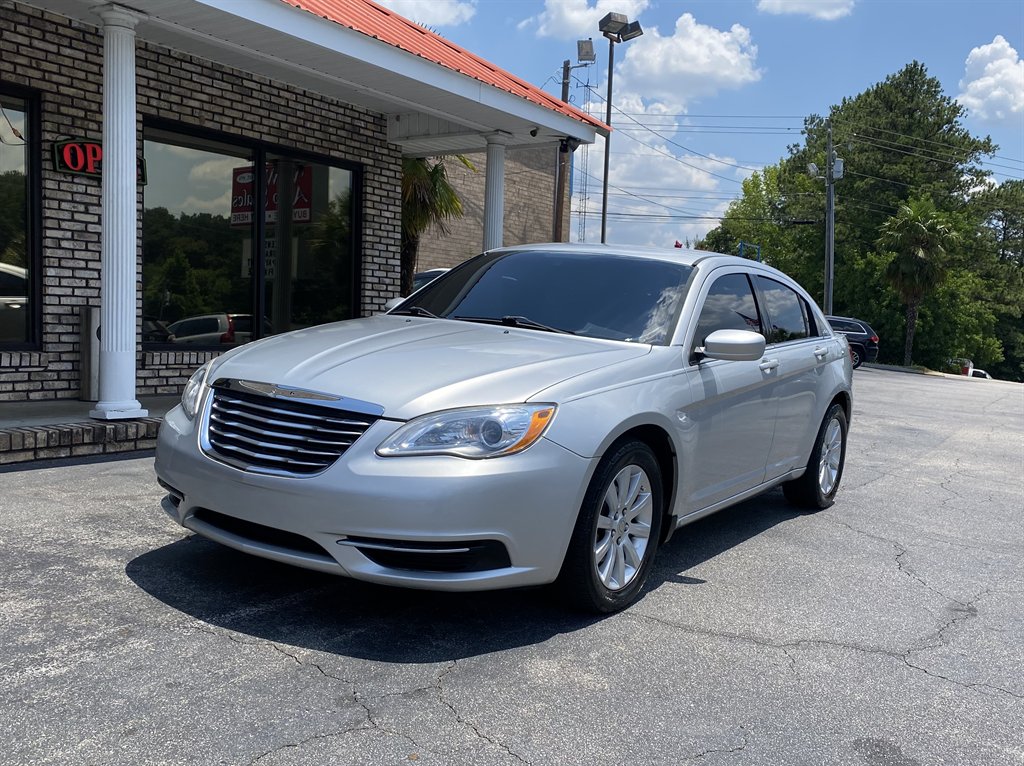 2012 Chrysler 200 Touring's photo